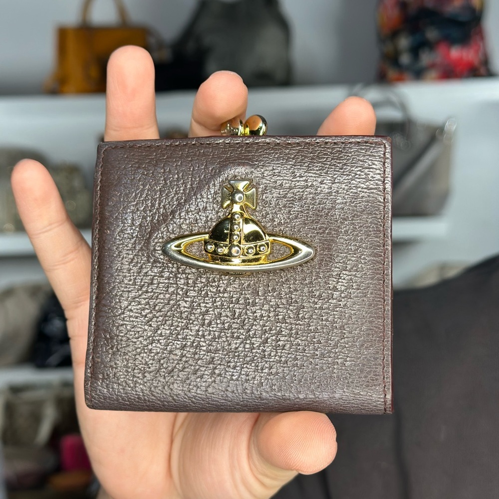 VIVENNE WESTWOOD KISSLOCK WALLET